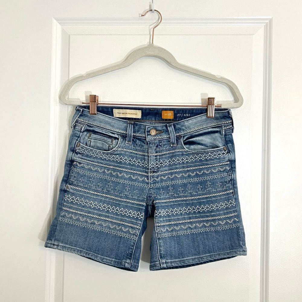 Anthropology Pilcro and the Letterpress Stet Embroidered Jean Shorts Size 26